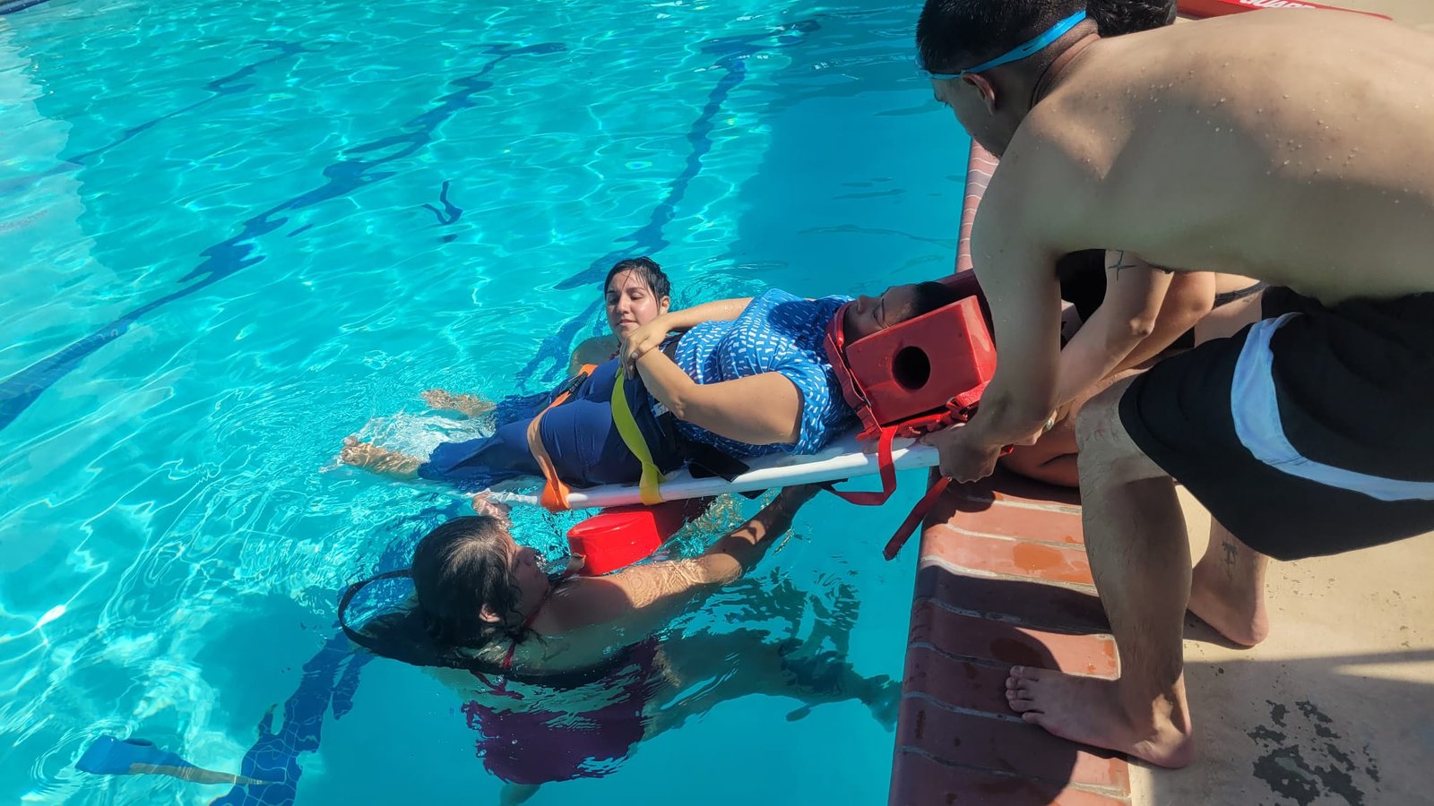 lifeguard6-A1aKk6orDVH8oXj3